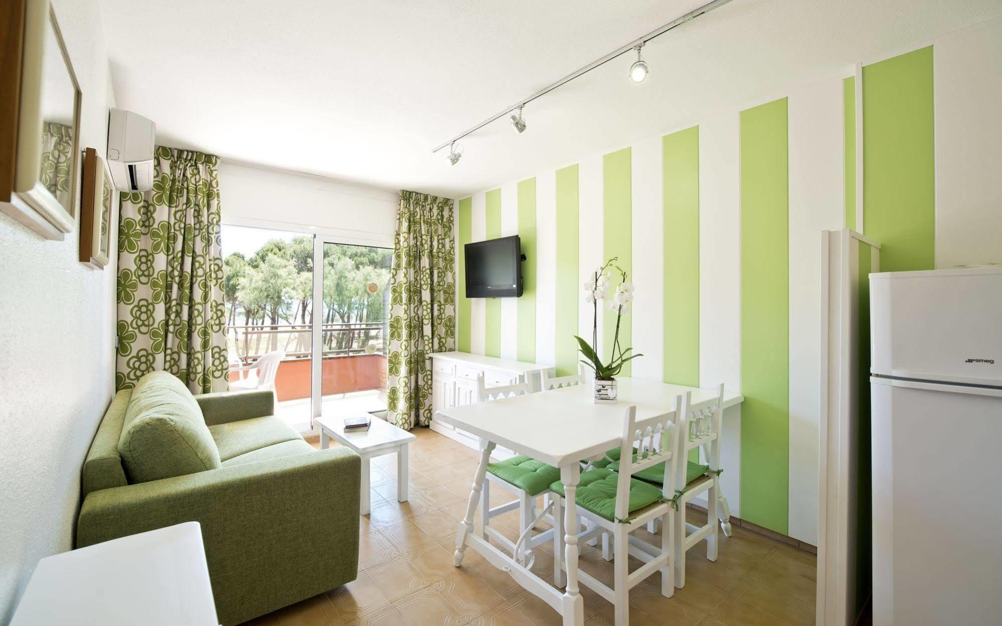 Apartamentos Salles Beach Л'Естартіт Екстер'єр фото